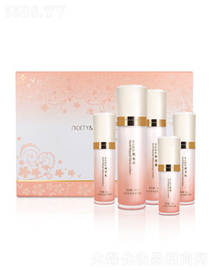 �����f(xi��)�;���(x��)���W(xu��)��Ʒ���޹�˾�����Ķ�Ԫ���o(h��)ϵ��