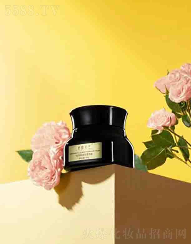 ���ڷ���������Ƽ����޹�˾������Ů��õ�徫�ͱ�����˪