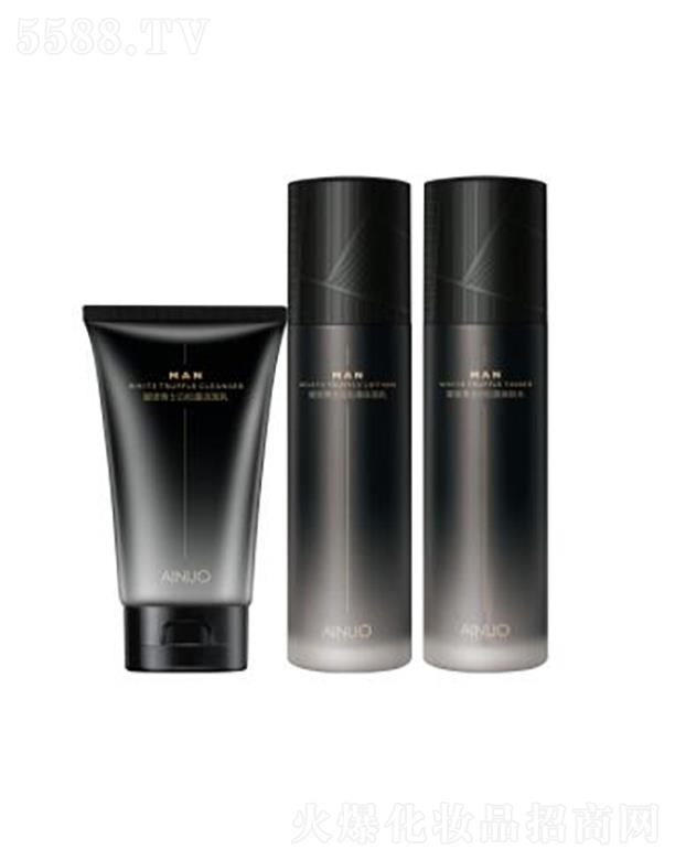 �Ռ��мΌ����û������޹�˾�����Z��ʿ����¶�o�w�Y��